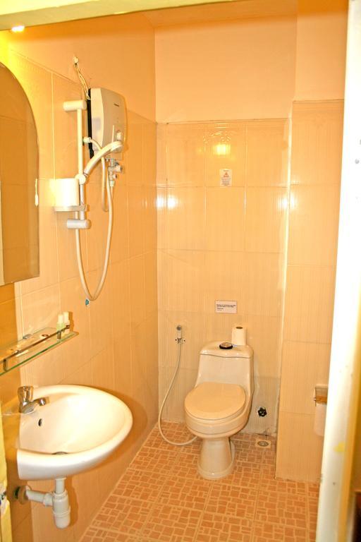 Firefly Guesthouse - The Berlin Angkor Сіємреап Номер фото