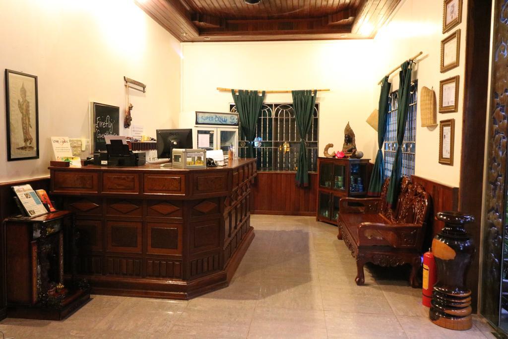 Firefly Guesthouse - The Berlin Angkor Сіємреап Екстер'єр фото