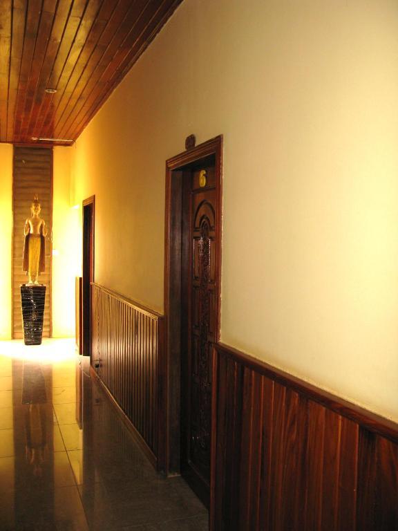 Firefly Guesthouse - The Berlin Angkor Сіємреап Екстер'єр фото