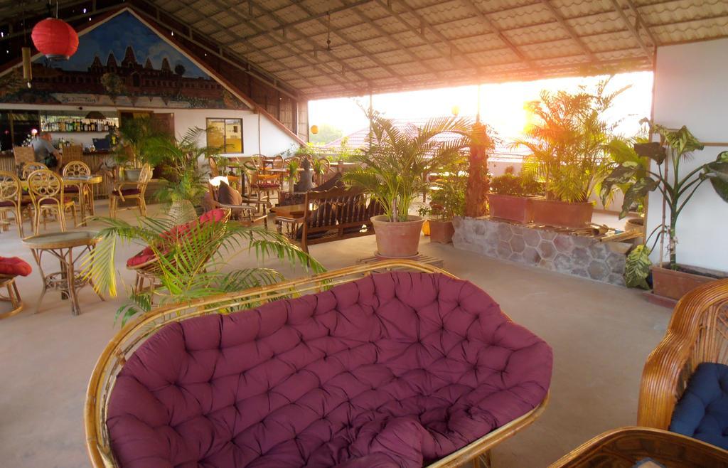 Firefly Guesthouse - The Berlin Angkor Сіємреап Екстер'єр фото